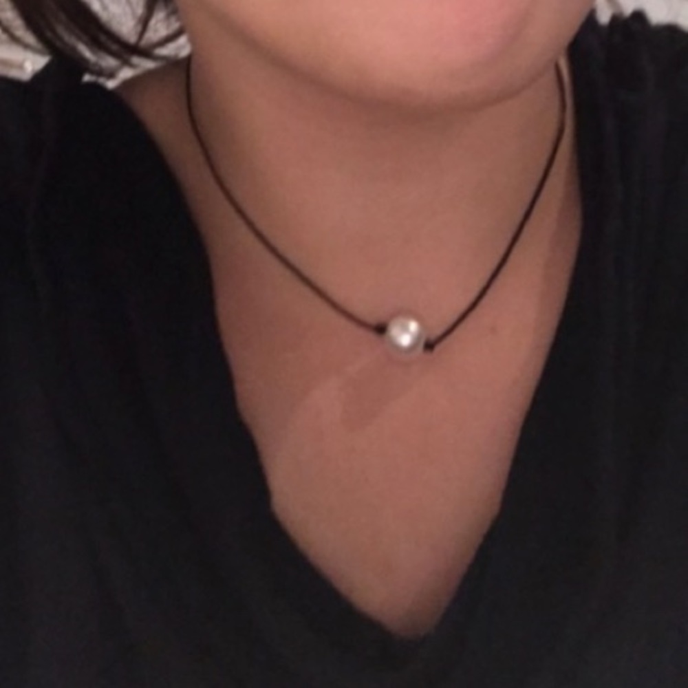 black necklace with pearl!